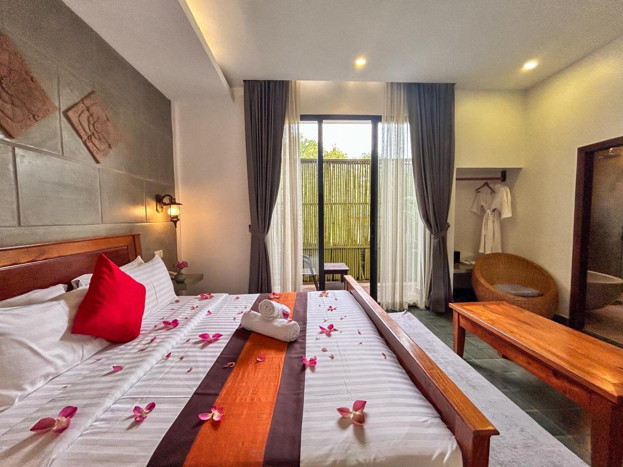 The Palmery Siem Reap Exteriör bild